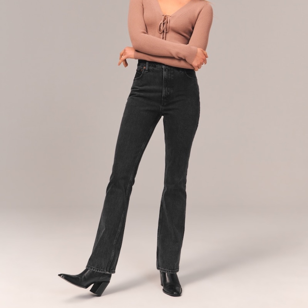 A&F Ultra High Rise Vintage Flare Jeans *New* size 24 short